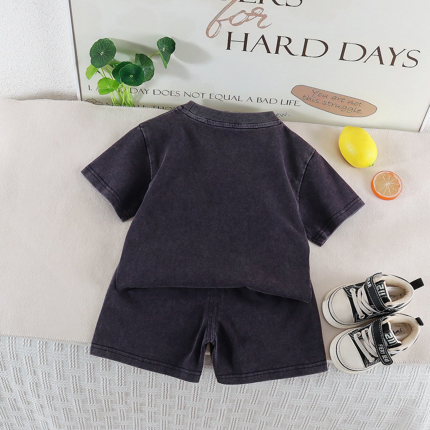 Short sleeved round neck English top and shorts set