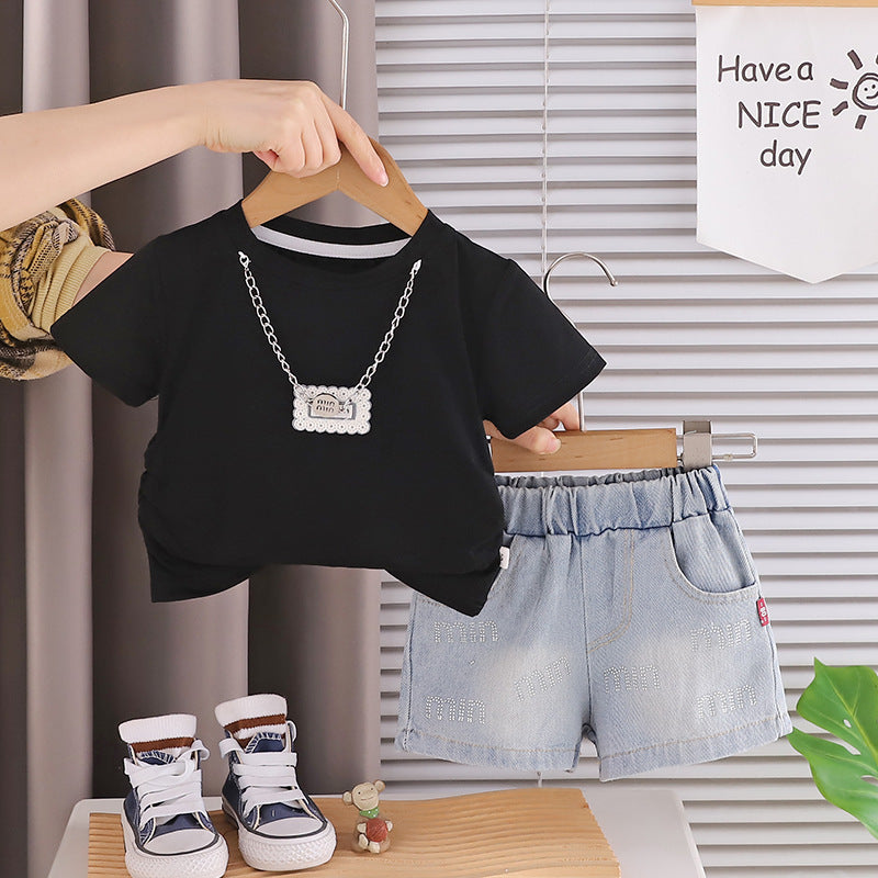 Solid color short sleeved top and shorts set