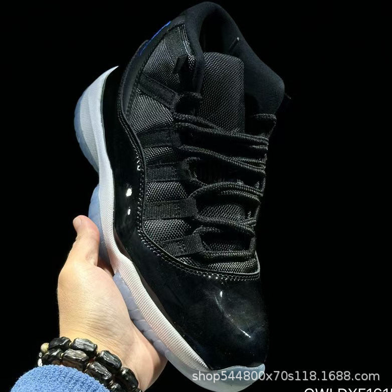 AJ11
